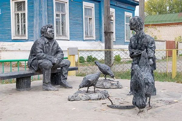 Скульптурная композиция, изображающая персонажей из «Судьбы человека» М.А. Шолохова скульптурная композиция, изображающая персонажей из «Судьбы человека» Шолохова