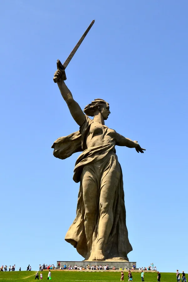 Статуя «Родина-мать зовет!». Мамаев курган