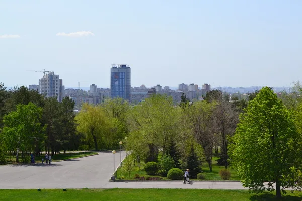 Вид на Волгоград с Мамаева кургана