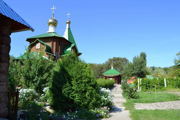 Храм Святой Живоначальной Троицы. Дубовка