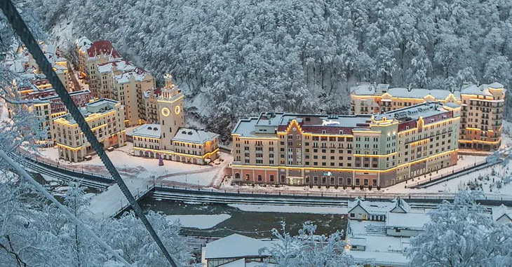 semejnye-oteli-dlya-zimnego-otdyha-v-sochi-s-detmi